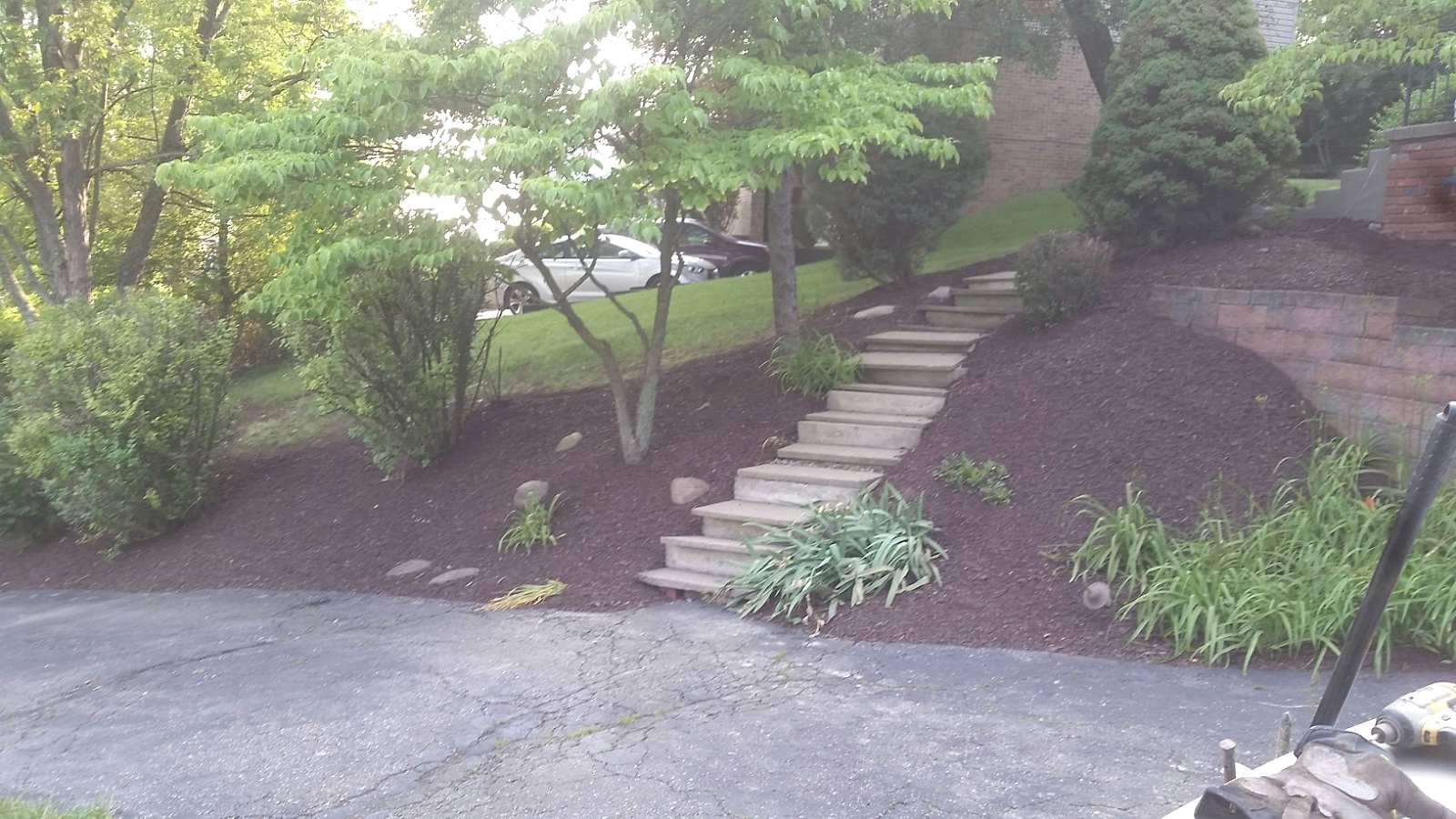 Hillside Landscaping & Mulching